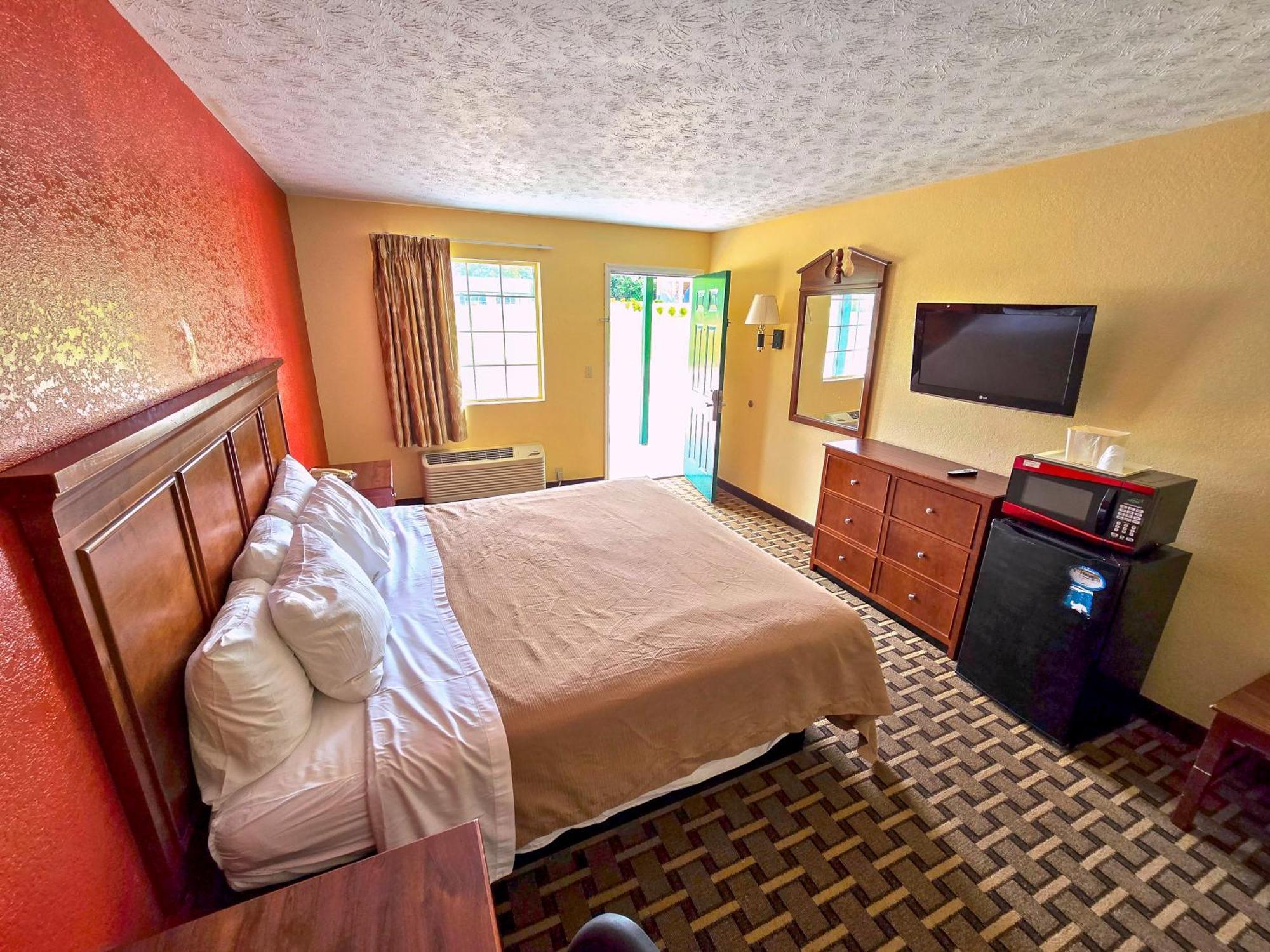Garden Inn And Suites Near Callaway Gardens Pine Mountain Exteriér fotografie