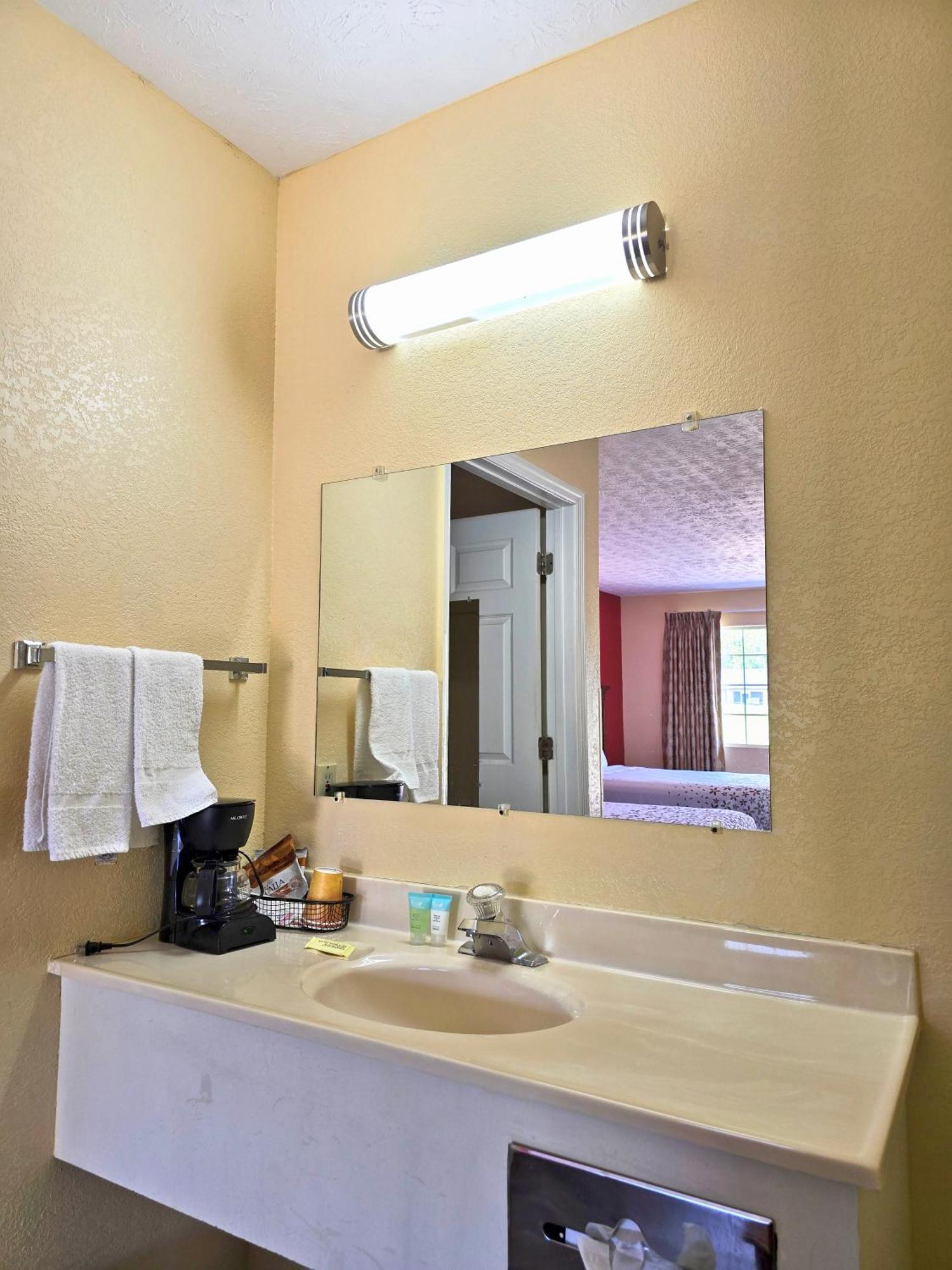 Garden Inn And Suites Near Callaway Gardens Pine Mountain Exteriér fotografie