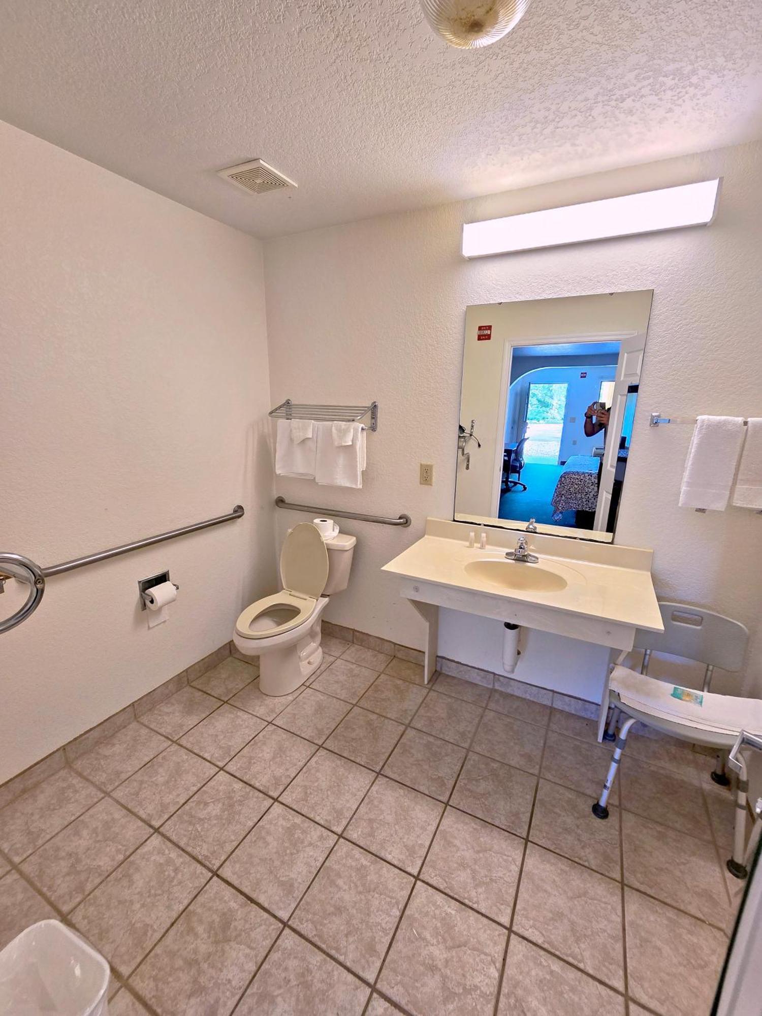 Garden Inn And Suites Near Callaway Gardens Pine Mountain Exteriér fotografie