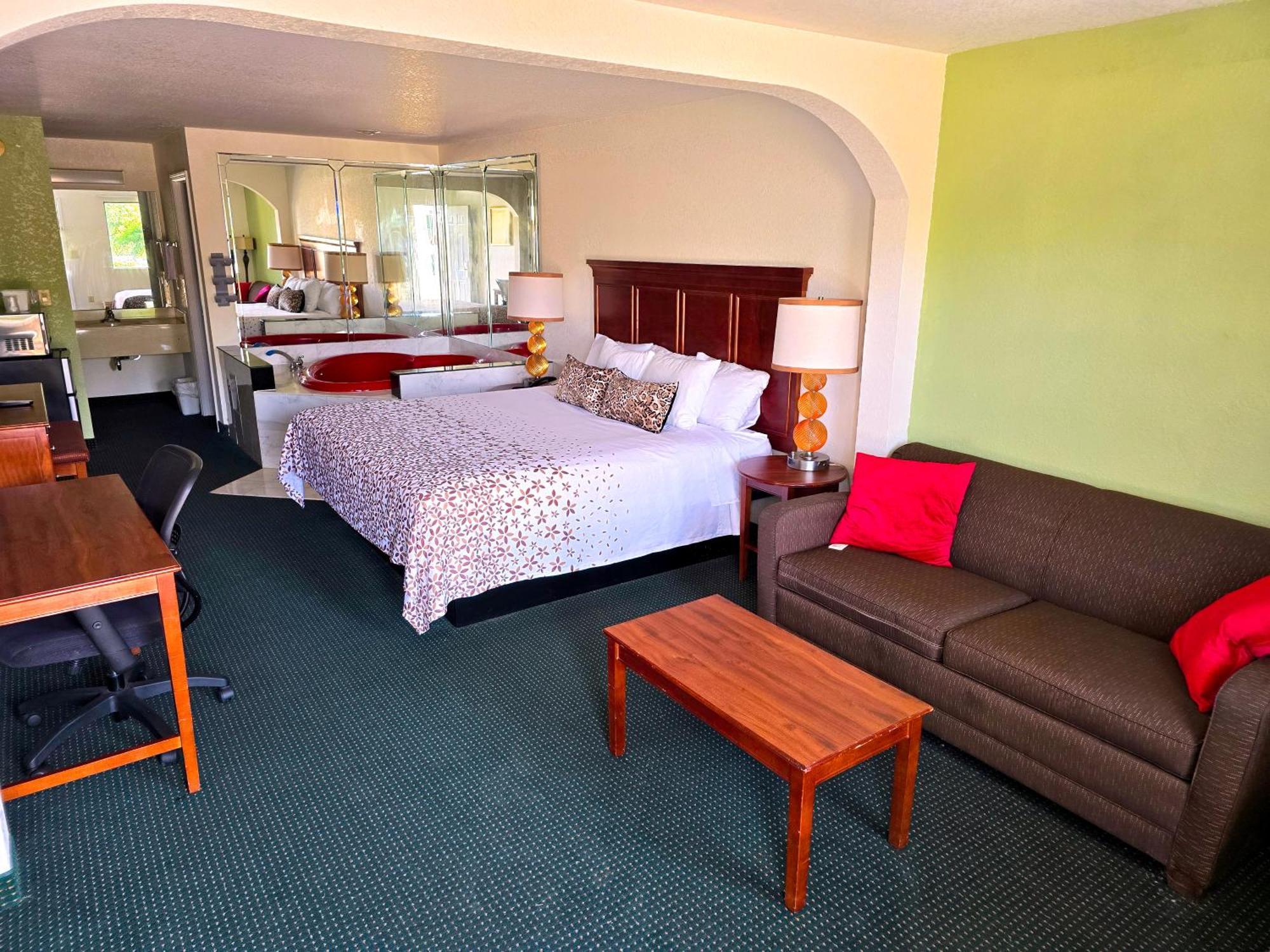 Garden Inn And Suites Near Callaway Gardens Pine Mountain Exteriér fotografie